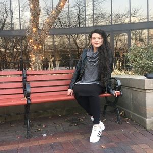 Meet your Posher, Kendra